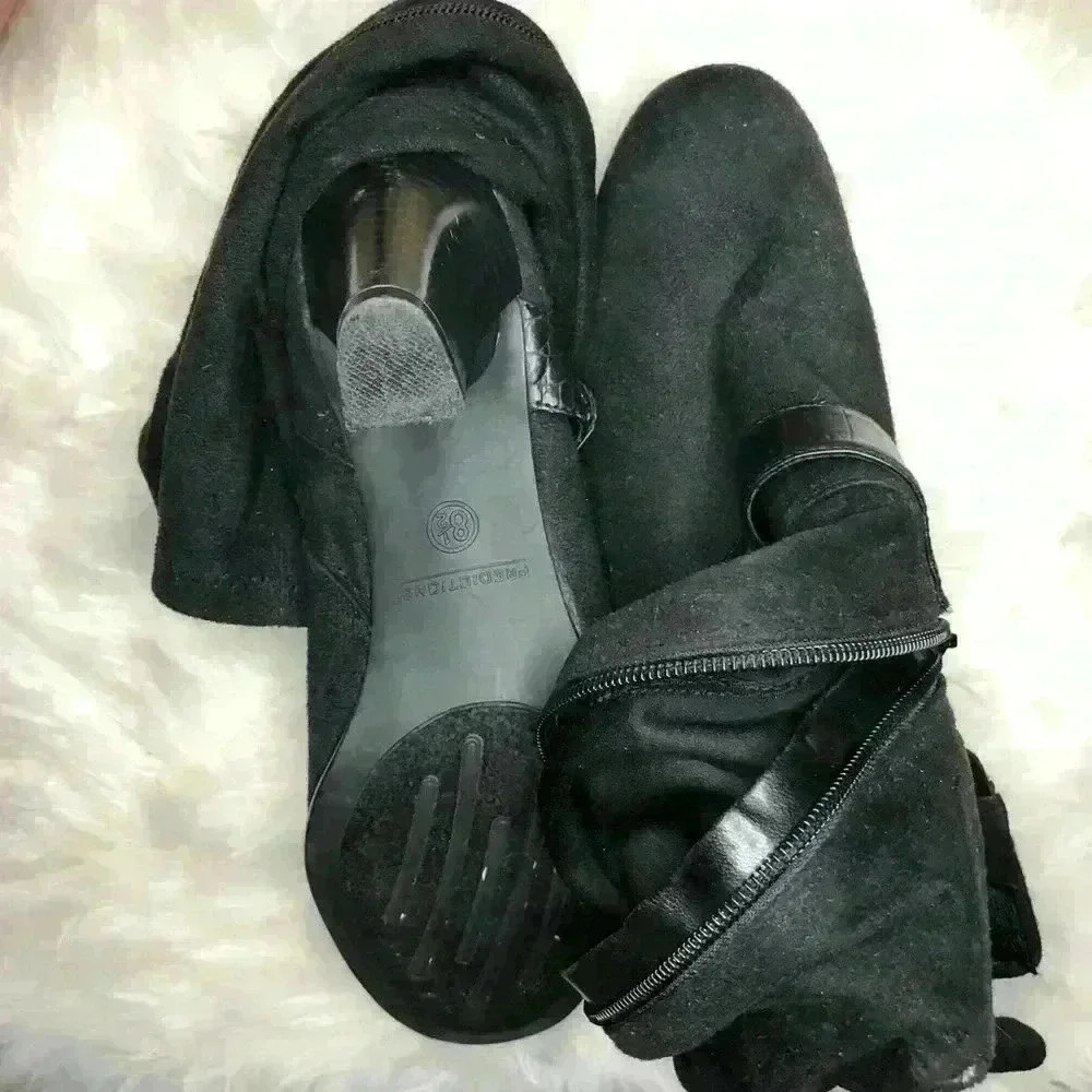 Knee-High Block Heel Boots - Picture 3 of 4